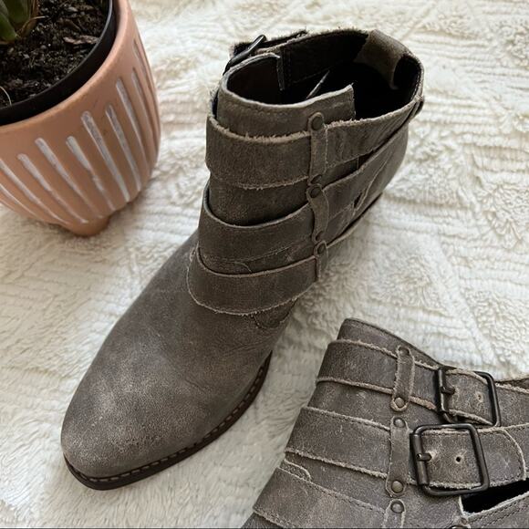 Matisse Colin Distressed Taupe Leather Buckle Ankle Booties - Picture 3 of 10